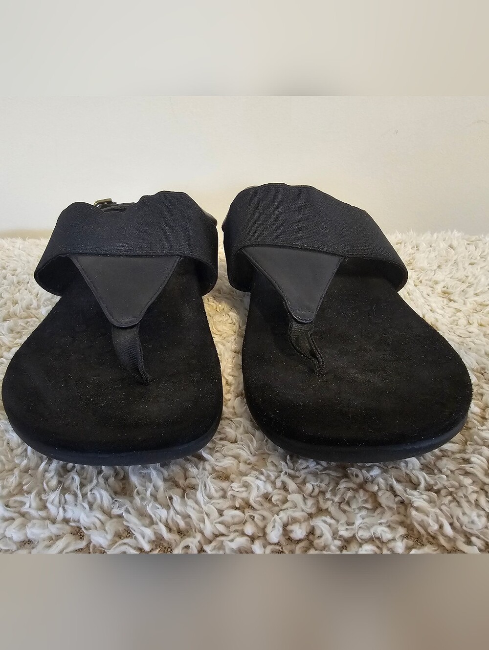 Vionic Danita Thong Sandal Size 8